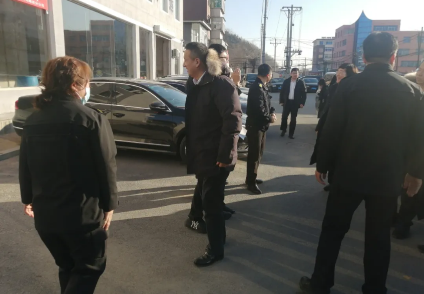 鞍勤集團黨委下基層、聽民意，助推企業(yè)高質(zhì)量發(fā)展