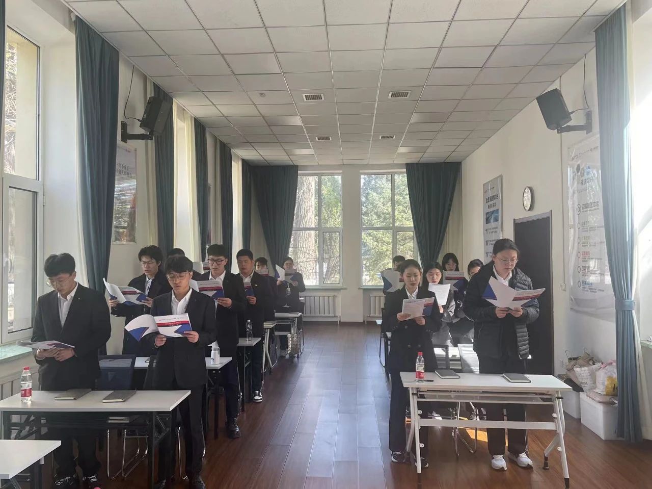 學(xué)習(xí)新知識(shí)，感悟新內(nèi)涵——鞍勤集團(tuán)、溫泉集團(tuán)、公服集團(tuán)新生培訓(xùn)迎來(lái)階段性成果